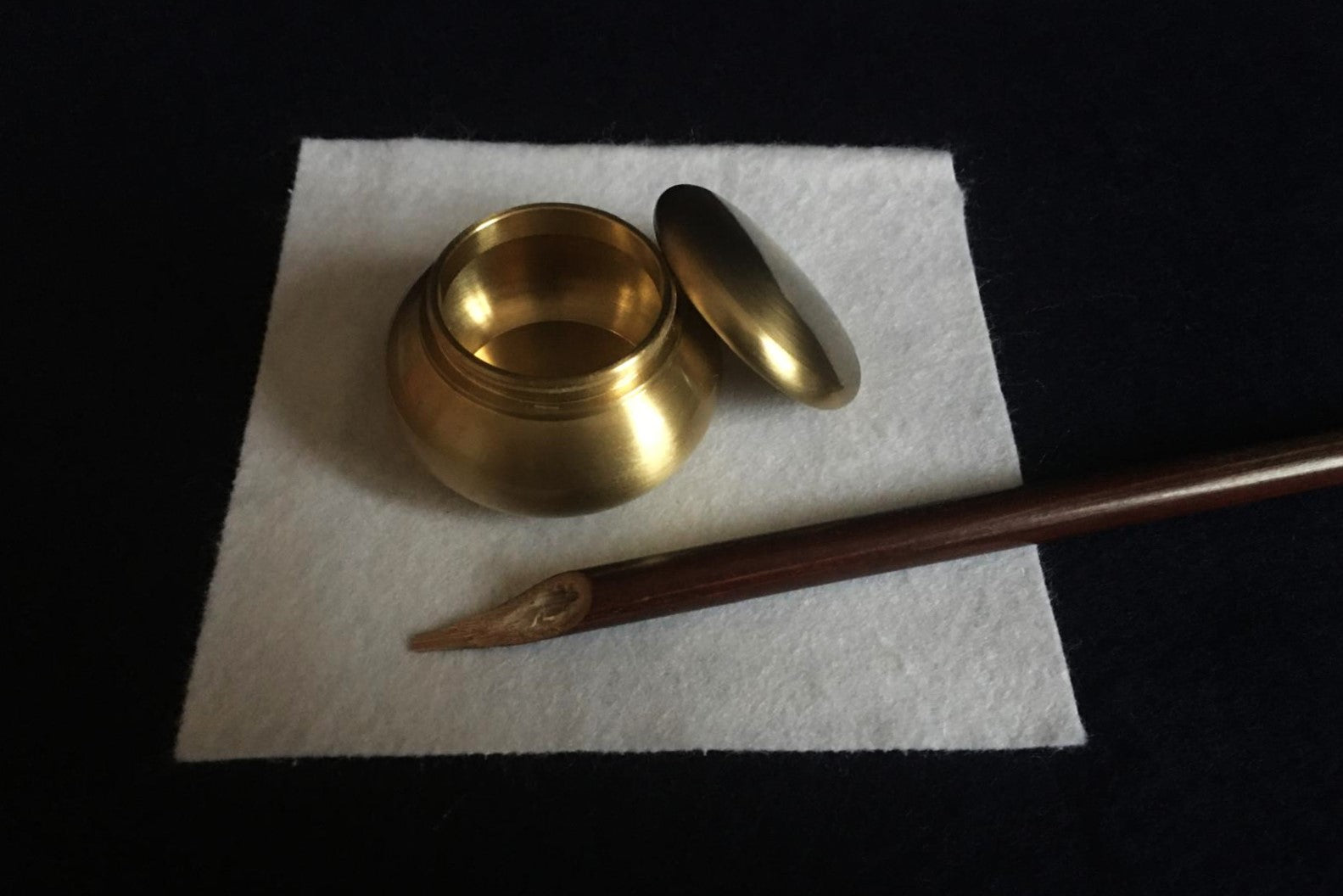 Brass inkwell for Arabic calligraphy (1)